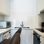 Phaedrus Living - Seaside Executive Flat Harbour 207 *